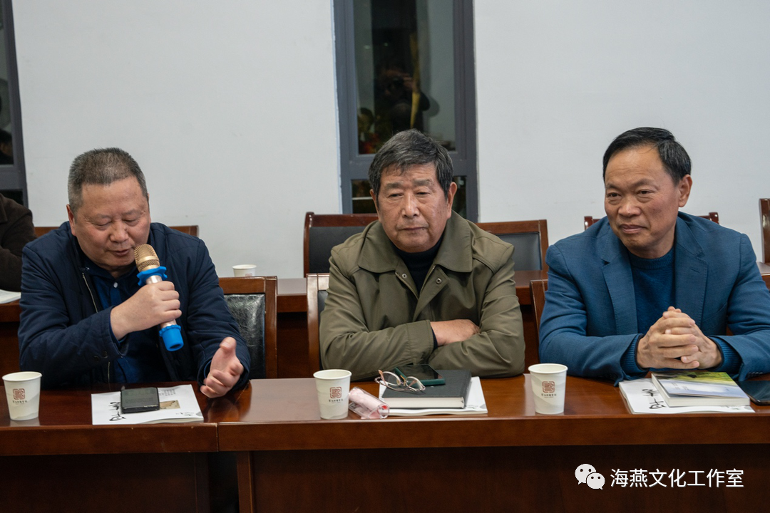 女嘉宾和举重冠军小说_举重直播嘉宾_举重冠军采访