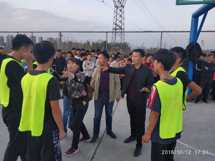 滨河中学篮球赛冠军名单_滨江区中学生篮球赛_中学生篮球联赛公示