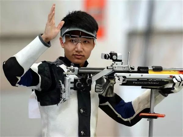 篮球跳高最高是多少米_中国篮球极限跳高历史成绩_篮球跳高记录