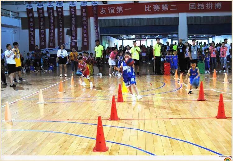 幼儿园篮球赛冠军图片_篮球赛冠军海报_篮球冠军杯图片大全大图