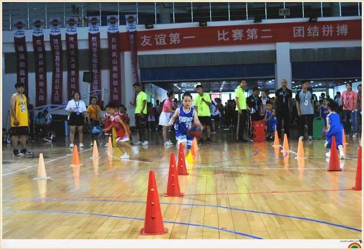 篮球冠军杯图片大全大图_幼儿园篮球赛冠军图片_篮球赛冠军海报