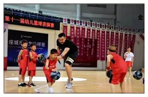 幼儿园篮球赛冠军图片_篮球赛冠军海报_篮球冠军杯图片大全大图
