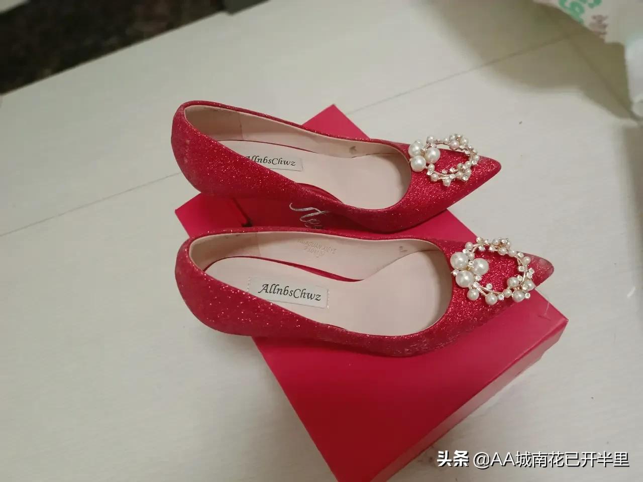 拍婚纱照穿的鞋_婚纱照准备鞋子_拍婚纱照鞋子穿什么好