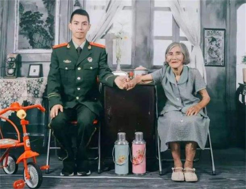 跟父母同拍婚纱照_婚纱照拍父母可以吗_拍婚纱照父母要陪同怎么办