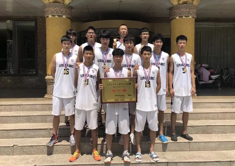2018台湾高中篮球冠军_台湾高中篮球第一人_台湾高中篮球运动员