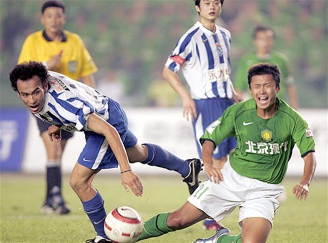 杨晨北京足球历史_杨晨足球职业生涯数据_杨晨男足
