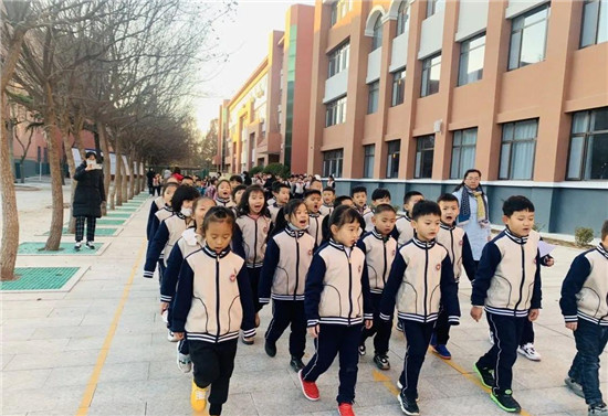 小学生体操的队形_小学生体操队形散开花样_小学生体操队形变换