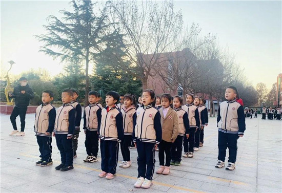 小学生体操的队形_小学生体操队形变换_小学生体操队形散开花样