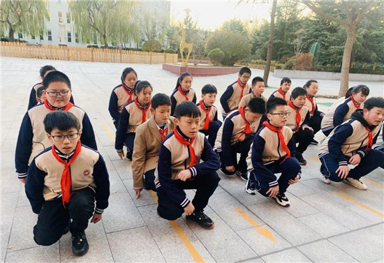 小学生体操队形散开花样_小学生体操的队形_小学生体操队形变换