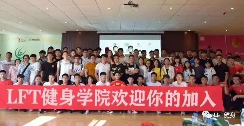 韩国健身女神晒私照_舒适堡健身私练_陈徐健身房私教
