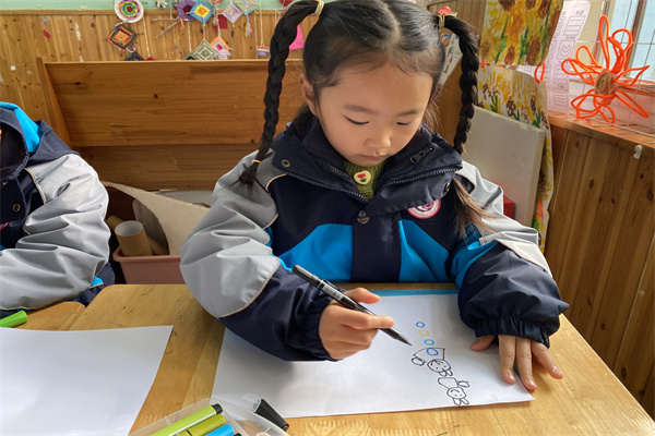 幼儿园关于足球规则教案_幼儿足球规则游戏设计_足球规则幼儿设计游戏图片
