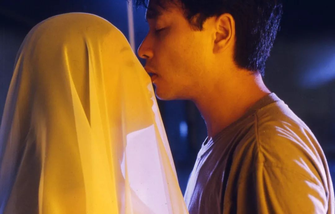 黑色个性粉色婚纱照搭配_黑色和粉色婚纱_粉色婚纱照好不好