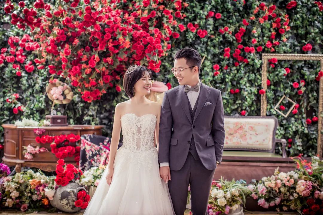 婚纱照室内拍摄_婚纱室内照片_室内婚纱照准备工作内容