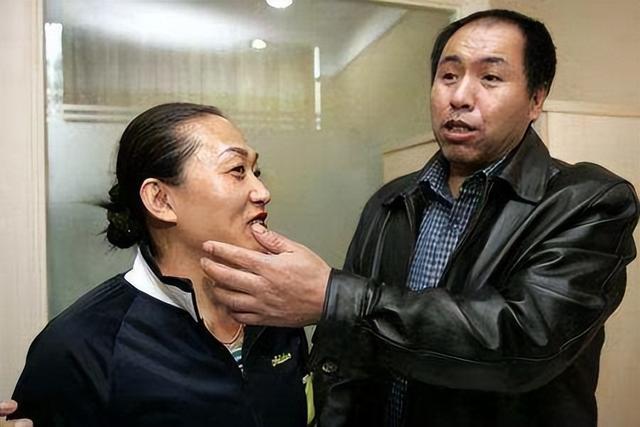 举重世界冠军退役后_退役举重冠军世界后是谁_退役的举重冠军
