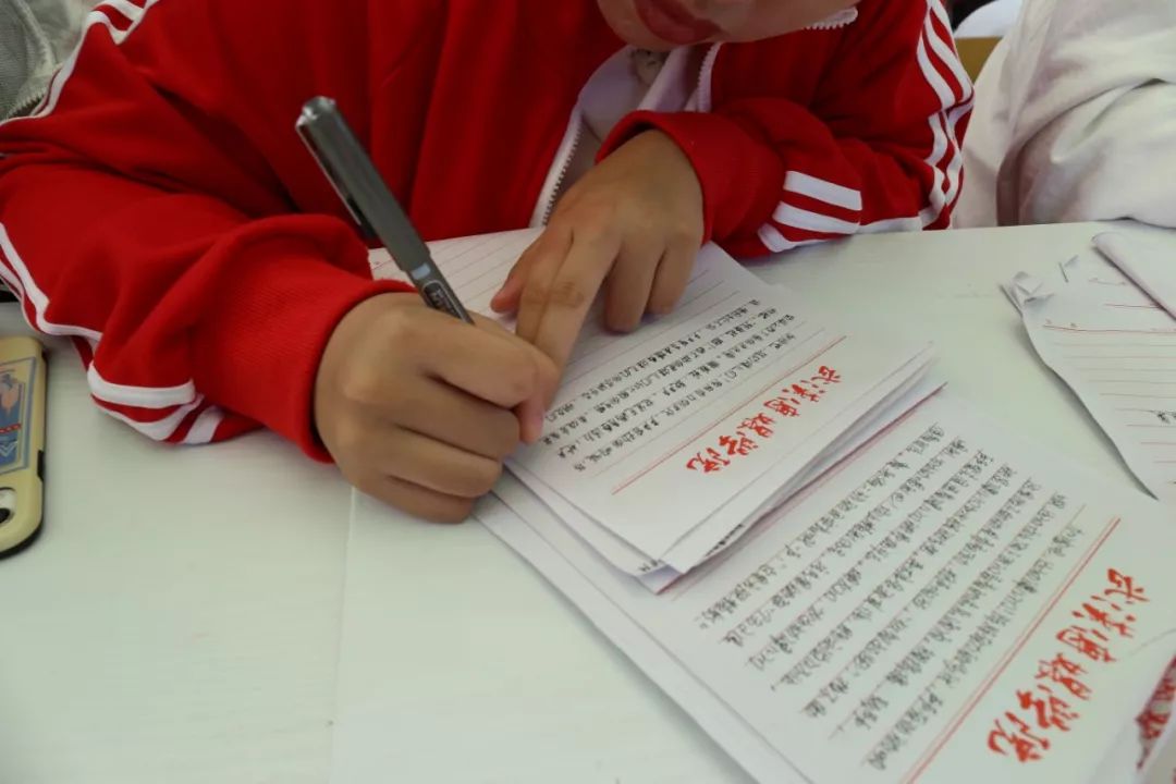 高中生运动会跑步视频_高中生运动_高中运动会慢速版
