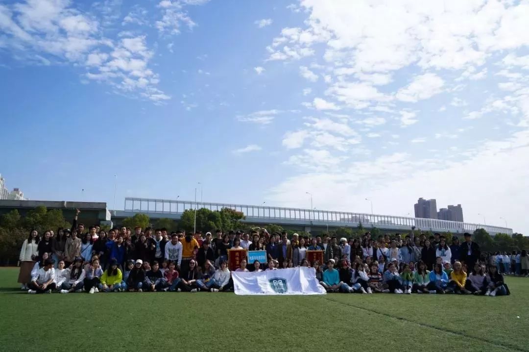 高中生运动会跑步视频_高中生运动_高中运动会慢速版